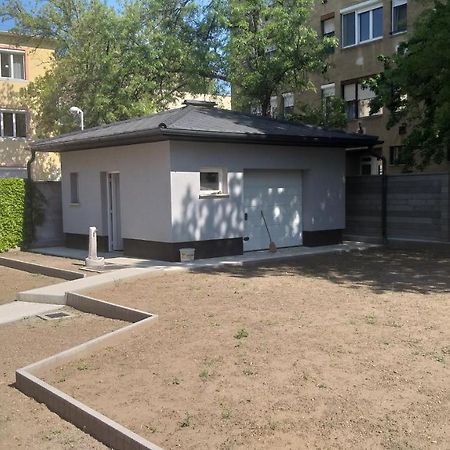 Karpatia Vendeghaz 1201 Budapest Bagian luar foto