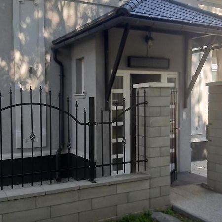 Karpatia Vendeghaz 1201 Budapest Bagian luar foto