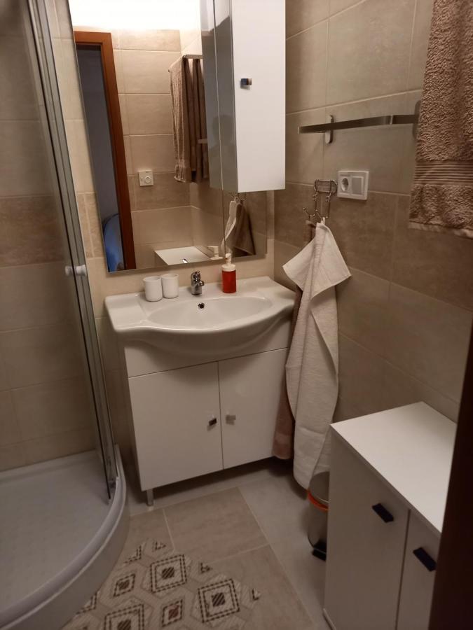 Karpatia Vendeghaz 1201 Budapest Bagian luar foto